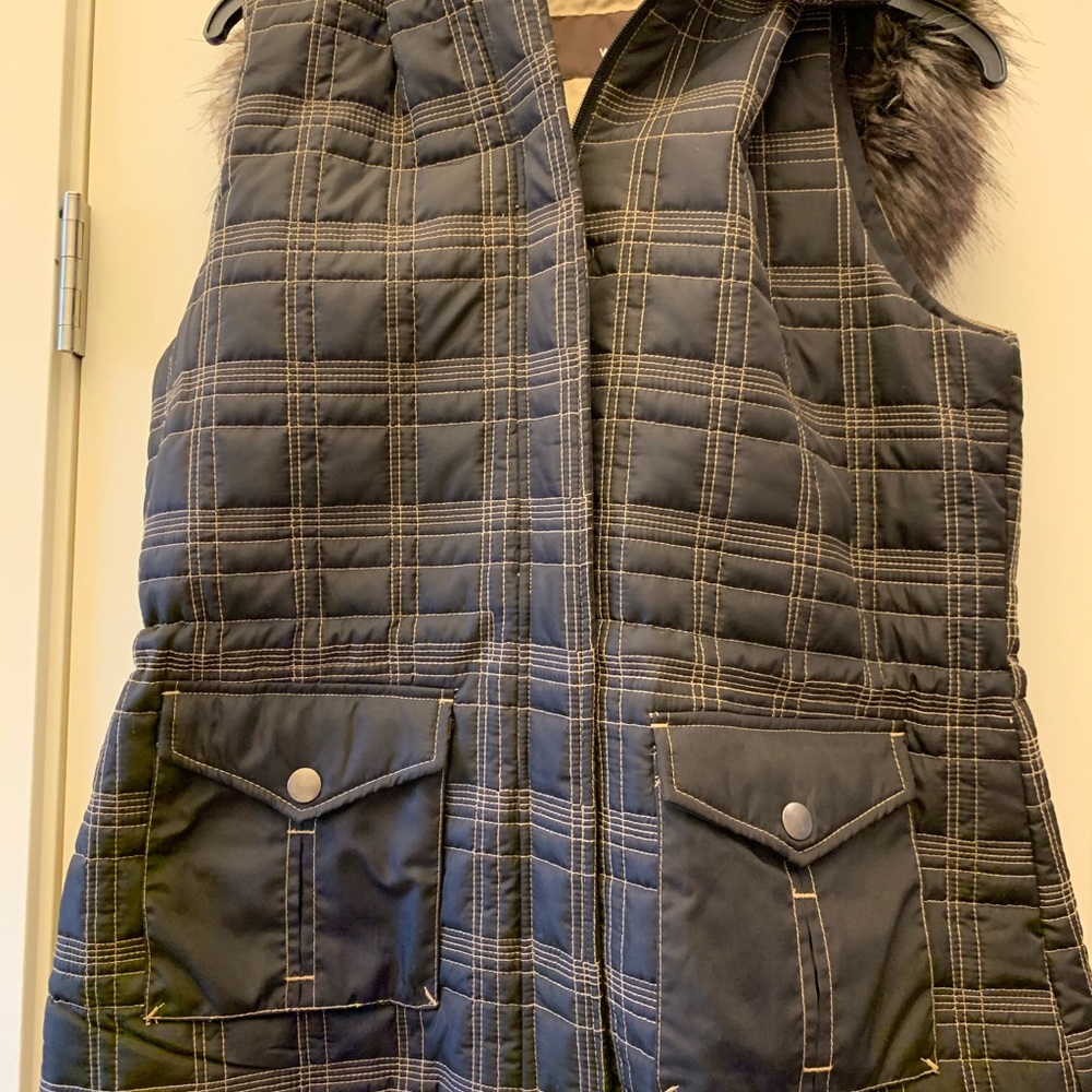 Weatherproof vest - Picture 2 of 6